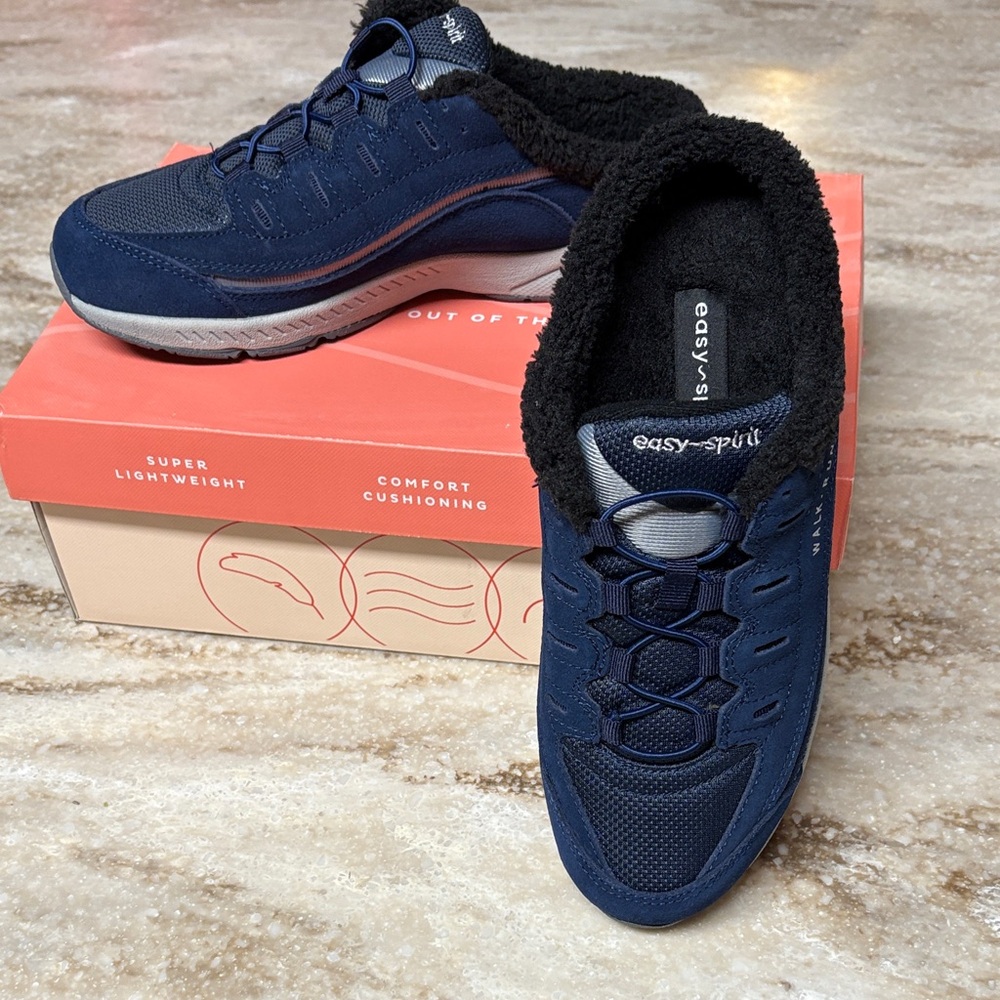 Easy Spirit Women's Navy Athletic Shoes